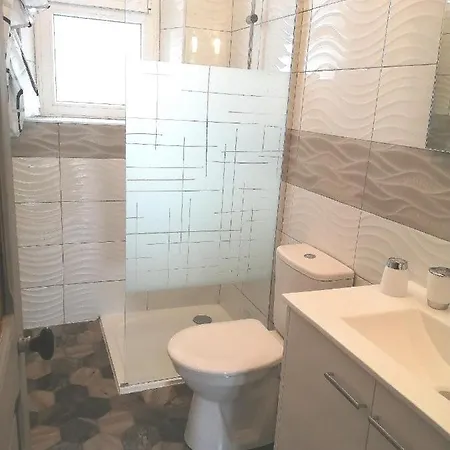 Apartament Leslilas30100 *